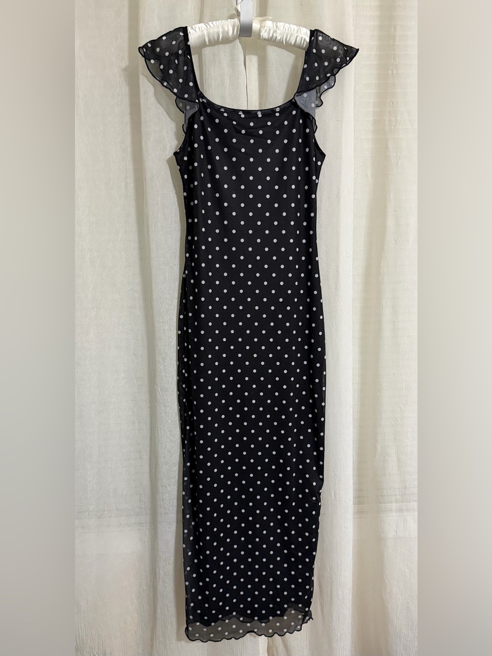 Amazon S Black White Polka Dot Cinched Ruffle Sleeve Maxi Dress - Picture 2 of 9